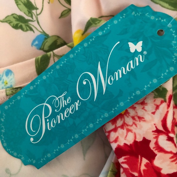 THE PIONEER WOMAN Top Size Medium Semi Loose 3/4 Sleeves Floral New - Picture 6 of 7